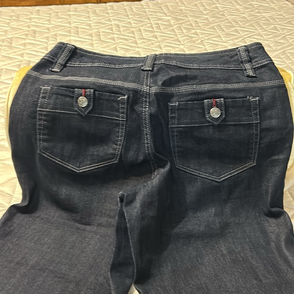 Style&Co Jeans Capri Tummy Control - Picture 4 of 11